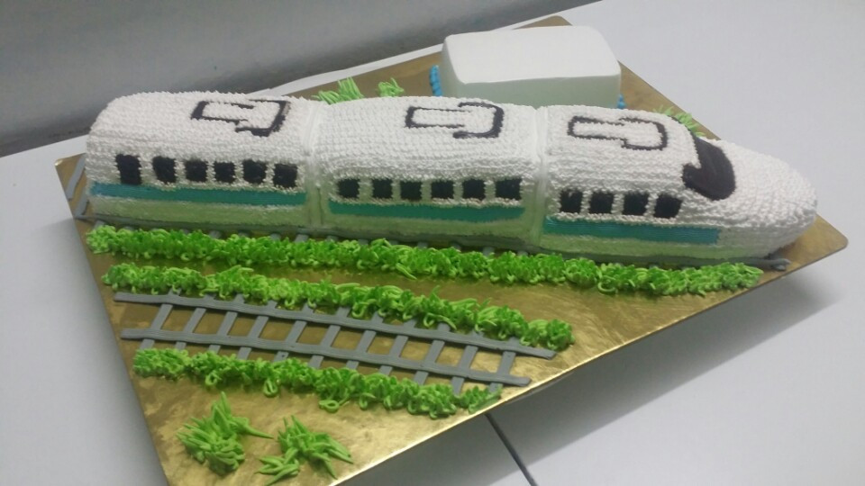 Bánh sinh nhật con tầu Shinkansen B401