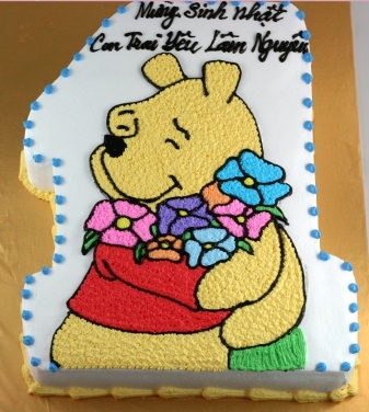 Bánh gấu pooh ôm hoa mã B215